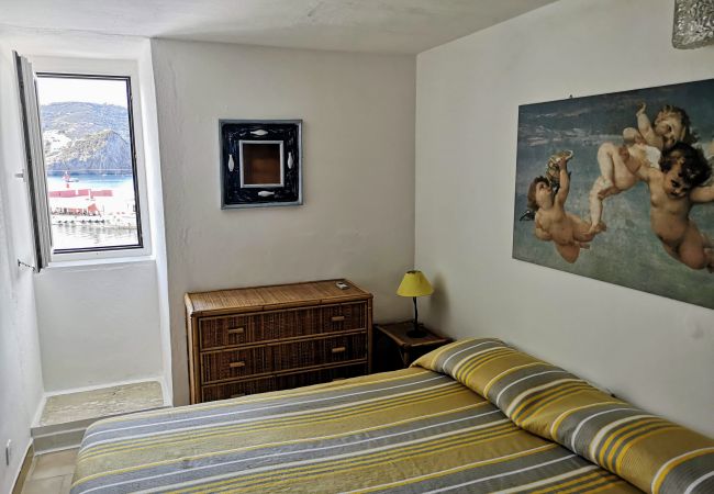 Appartamento a Ponza - Turistcasa - Corridoio 35 -