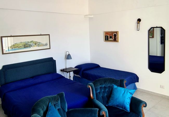 Appartamento a Ponza - Turistcasa - Corso Umberto 110 -