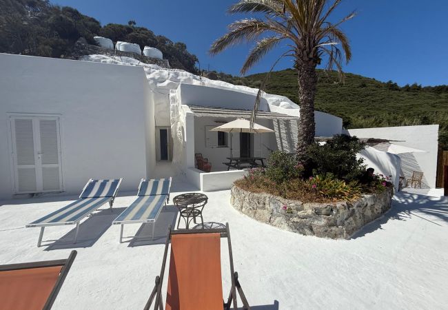 Апартаменты на Ponza - Turistcasa - Frontone 47 -