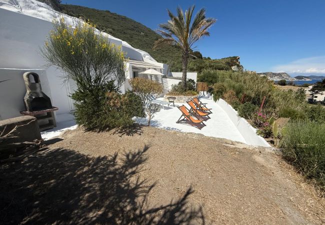 Апартаменты на Ponza - Turistcasa - Frontone 47 -