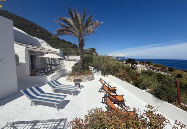 Апартаменты на Ponza - Turistcasa - Frontone 47 -