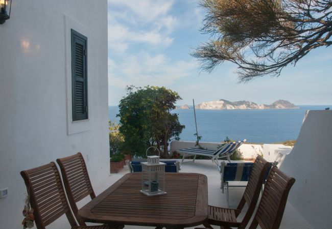 Rent by room на Ponza - B&B Il  Gabbiano Junior Suite