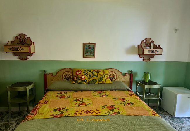 Rent by room на Ponza - b&b La Limonaia a mare 04