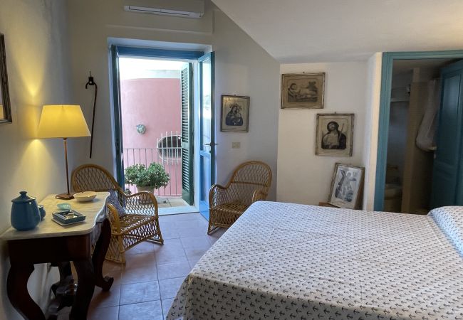 Апартаменты на Ponza - La casa della bella Lucia