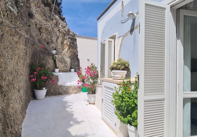 Zimmeranmietung in Ponza - b&b Casa d'aMare  - matrimoniale con terrazzo vist